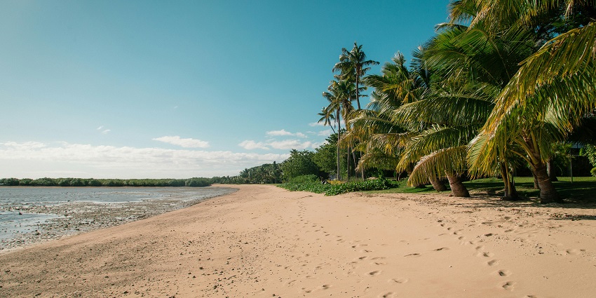 One of the popular Taiwan beaches offering water sports, beautiful views and colourful culture.