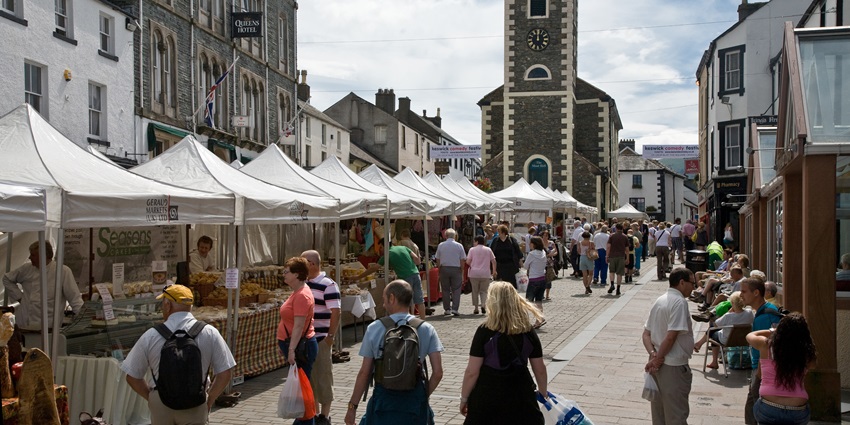 An image of Keswick a charming town nestled between Derwentwater Lake and Skiddaw Mountain
