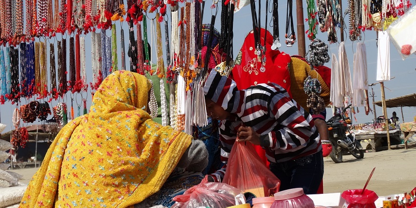 Celebrate tradition and taste at Khichdi Mela, a feast of faith and flavours.