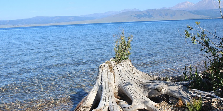 Khuvsgul Lake has the pristine freshwater lake surrounded by mountains and forests.