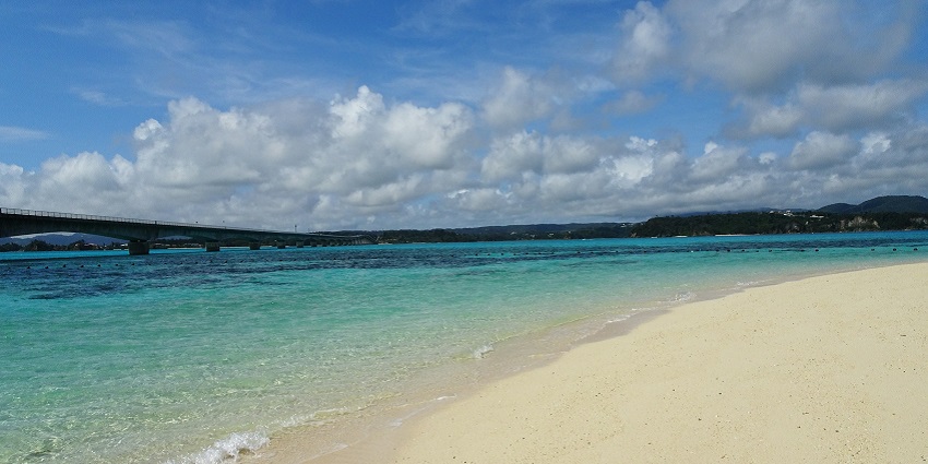 Kouri Island is a romantic getaway for lovers and is known for its pristine beaches.