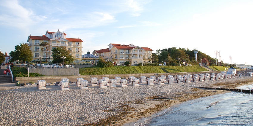 An image showing the scenic coastal town of Kühlungsborn in Mecklenburg, by the sea.