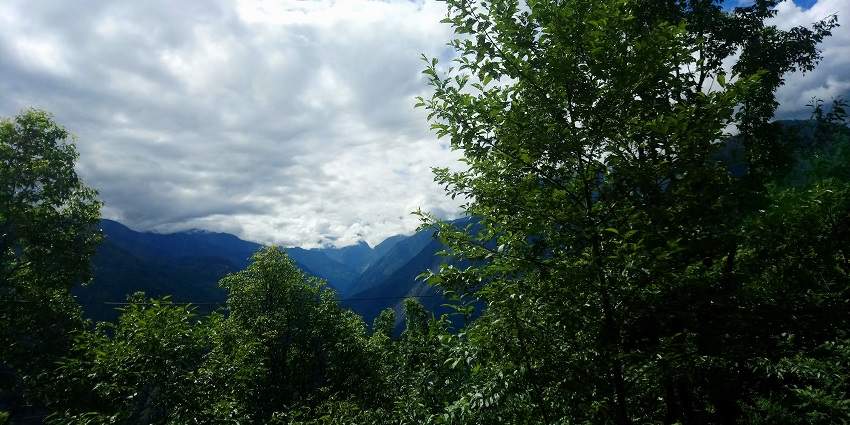 Breathtaking views from Kanchenjunga viewpoint on a cloudy day in Lachen, Sikkim.