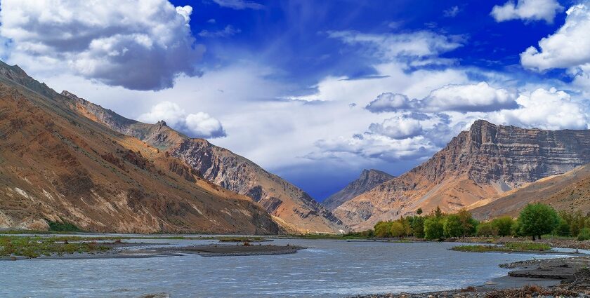 Image of Spiti River flowing through Kaza, highlighting less crowded hill stations in North India.