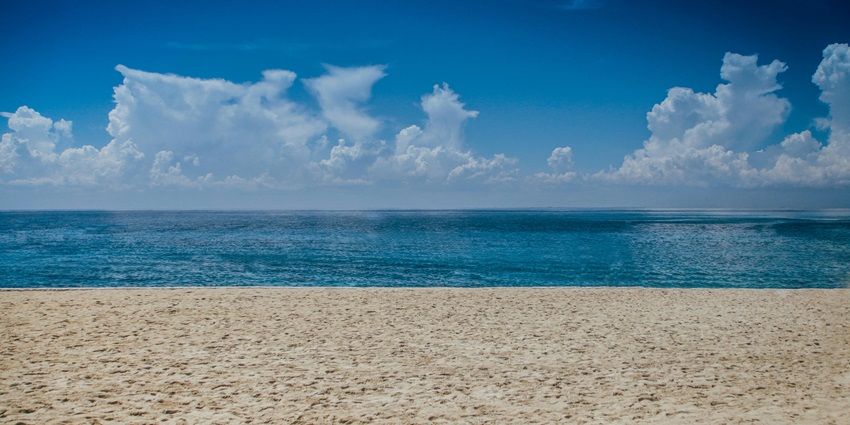 An image showing Liepnitzsee beach, a peaceful place surrounded by nature in Berlin.