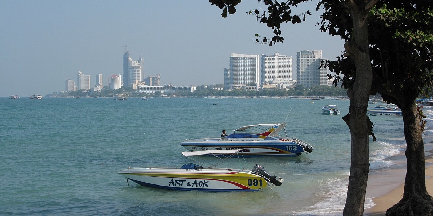 Image of Pattaya beach, a popular Thai tourist city near Bangkok and beaches