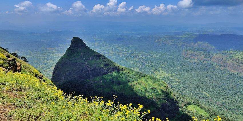 An image showing Lonavala, a popular hill station in Maharashtra known for its viewpoints and caves