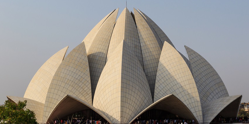 Beautiful exteriors of Lotus Temple, a place near the biggest shopping mall in Delhi