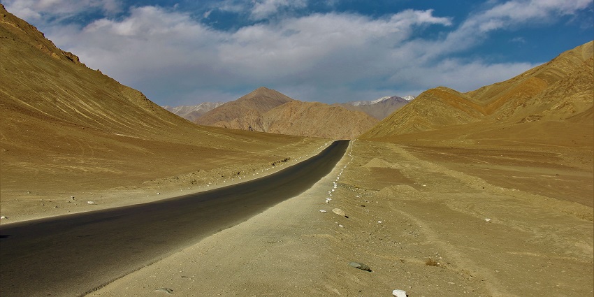 Magnetic Hill, a place creating illusion to be visited after doing paragliding in Leh