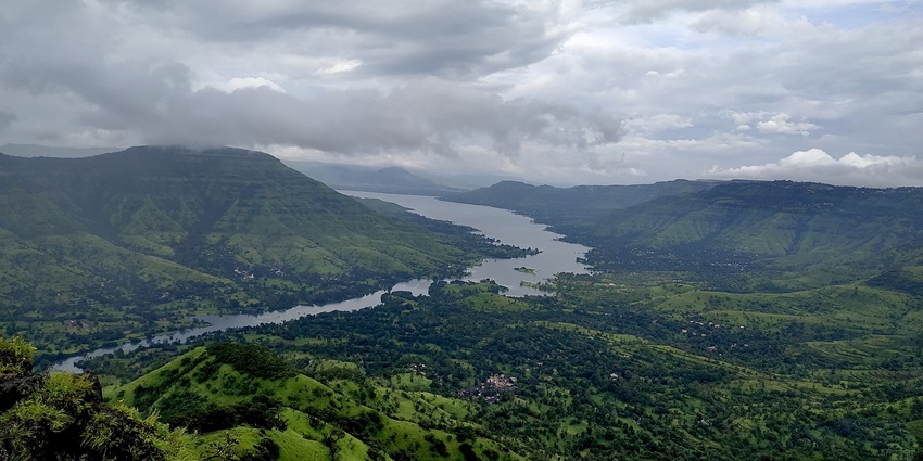 An image of Mahabaleshwar in Maharashtra state, of the hill stations in India with airport.