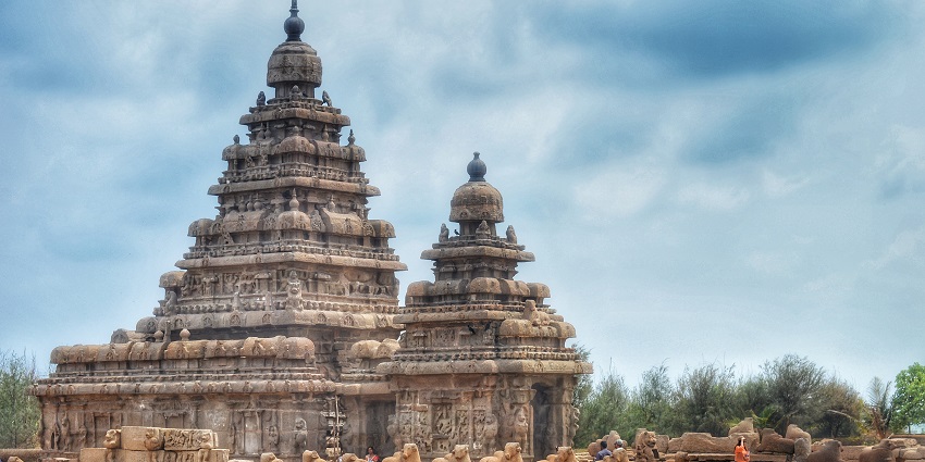 An image showing the ancient architecture of the Shore Temple, Mahabalipuram, one of the best places to visit in South India.