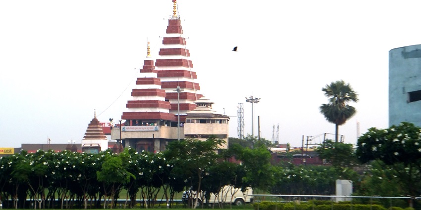 The view of an esteemed Hindu temple dedicated to Lord Hanuman, showcased in Patna city guide.
