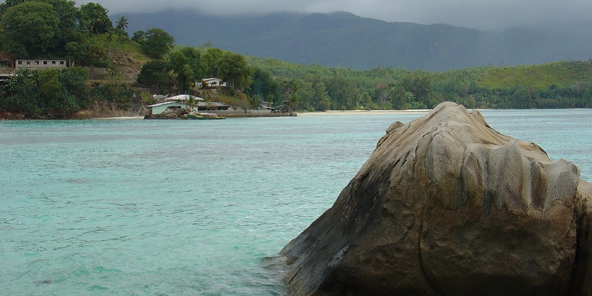 Image of Mahé Island, the largest Seychelle islands boasting nature and stunning beaches.