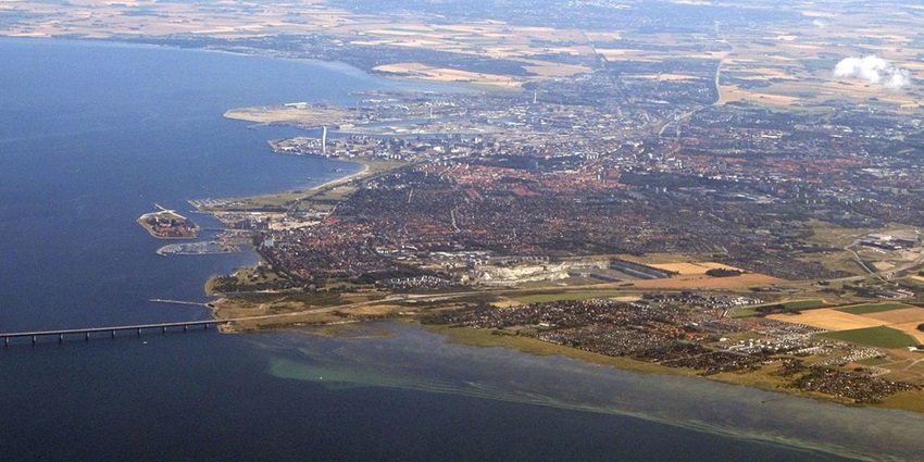 An image showing an overview of Malmö, capturing its modern skyline and vibrant landscape