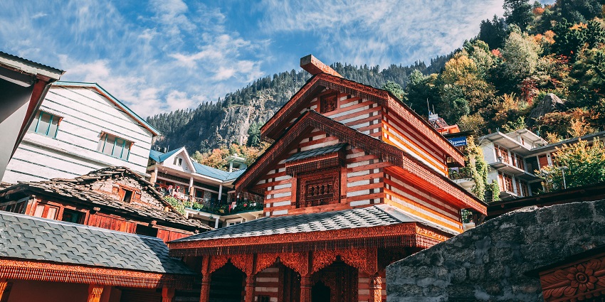 An image of Manali’s serene environment, one of the romantic places to visit in India.