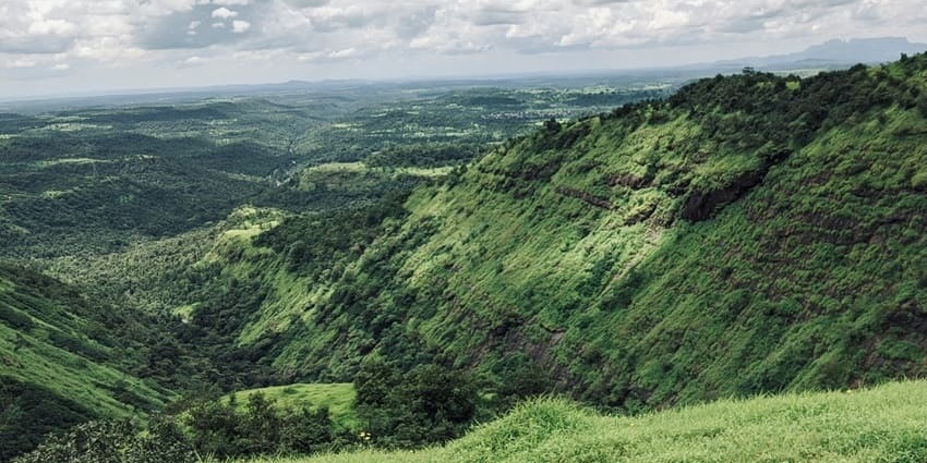 An image of Mangi Tungi, twin hills, one of the lovely places to visit near Nashik.