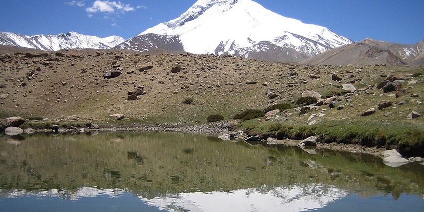 An image showing a lake near Kang Yatze along the Markha Valley Trek in Ladakh, India.