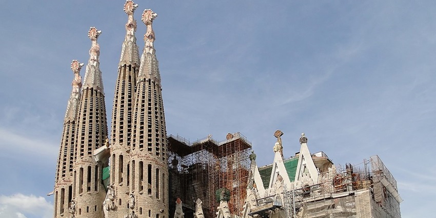 Stand in awe of Gaudí’s timeless masterpiece, La Sagrada Familia with its Gothic elements.