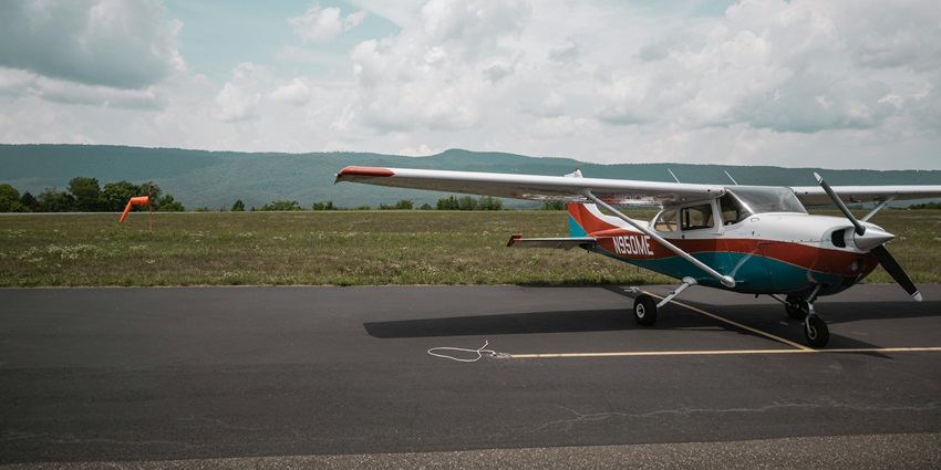 Mayaguana is among the major airports in the Bahamas, and serves the secluded island, catering mainly to private and charter flights.