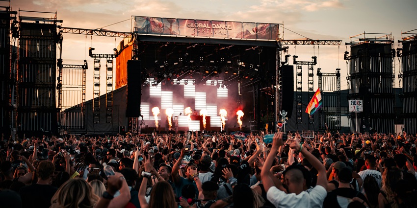 A stunning view of the main stage, a Valencia Music Festival.