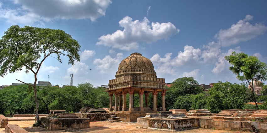 A tomb at Mehrauli Park, a top spot to visit near the biggest shopping mall in Delhi