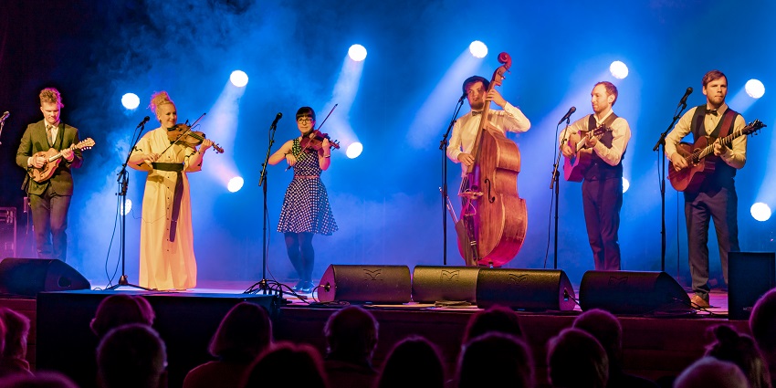 A traditional Venezuelan venue offering live folk music and a lively dance floor