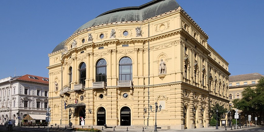 View of the amazing building of Mintha Theatre, organising unmatched performances.