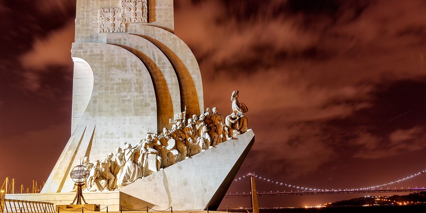 Explore the Monument which commemorates Portugal’s explorers who charted new lands.
