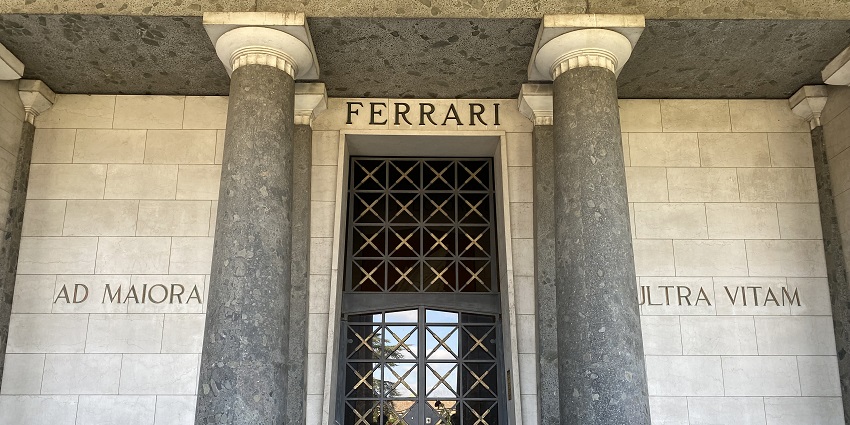 Visit the monument Enzo Ferrari near the Ferrari Museum