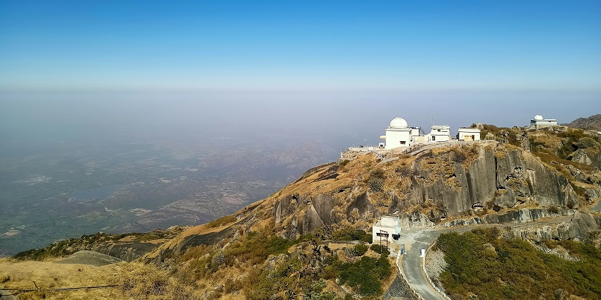 An image of Mount Abu's Wildlife Sanctuary, one of the romantic places to visit in India in May.