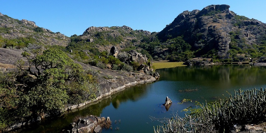 An image showing Mount Abu, a hill station in Rajasthan, India, with its landscape and surrounding area
