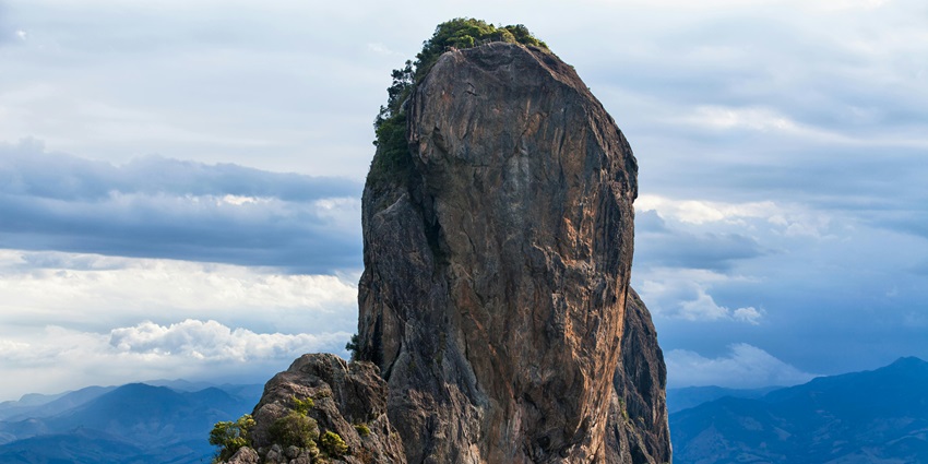 Glimpse of Mount Mangshan with the peak and mesmerising surroundings.