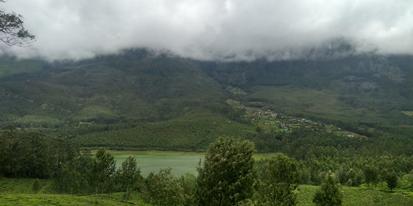 An image of the hill view in Munnar, one of the places to see in February in South India