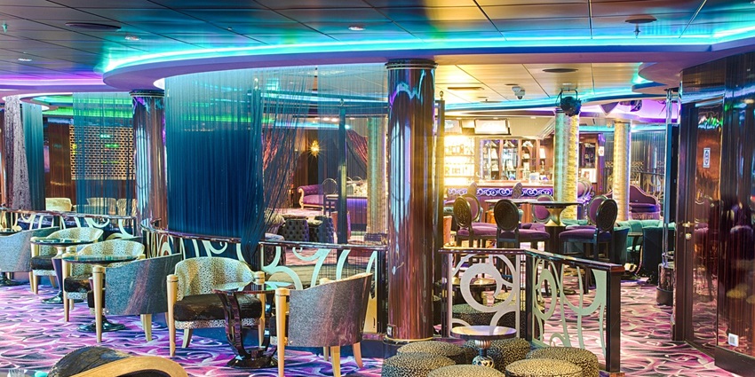 An aesthetic pub to visit in Mussoorie to experience nightlife in Uttarakhand.