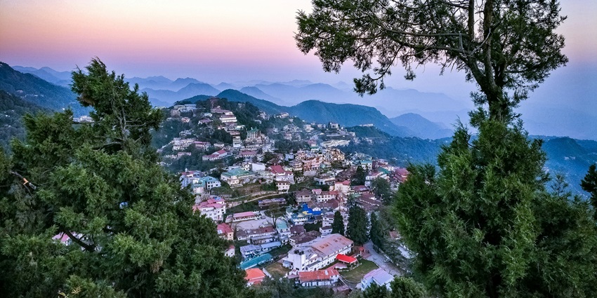 An image of the Mussoorie hill station, one of the good places to visit in July in North India.