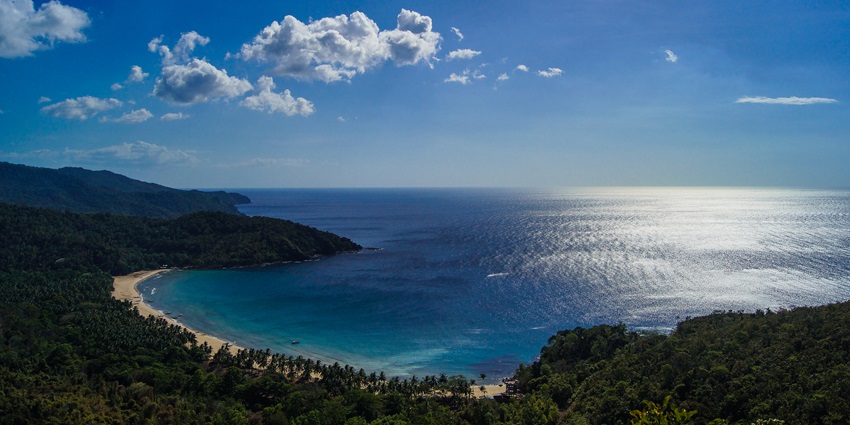 Peaceful hideaway perfect for swimming and breathtaking views.