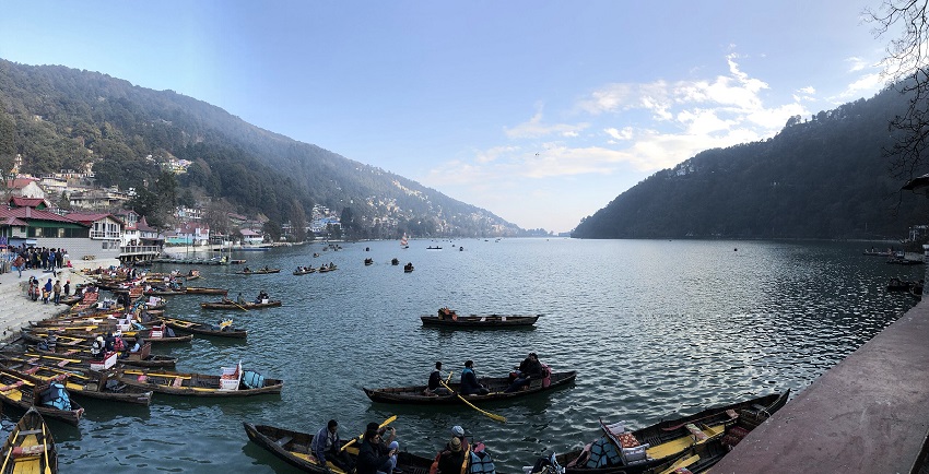 Image of the beautiful Nainital lake in the scenic city of Nainital