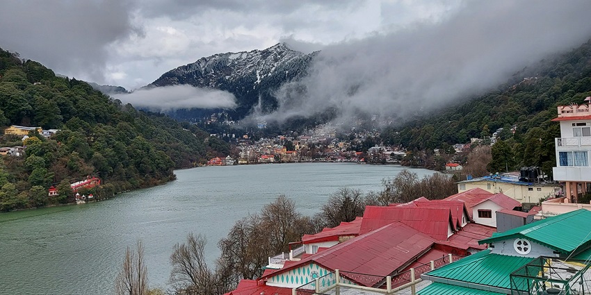 An image of the Nainital, Uttarakhand, one of the places to visit in February in North India.