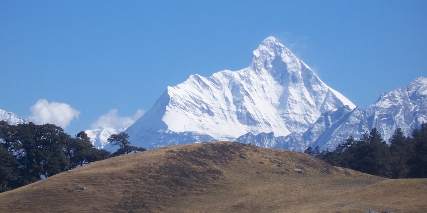 An image of pristine landscapes of Nanda Devi Trek, a beautiful trekking place in India