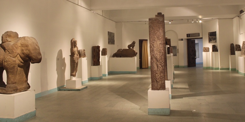 A view of the National Museum, one of the top 10 museums in India with different exhibitions.