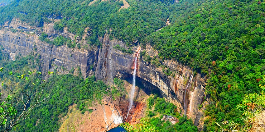 Image of Nohkalikai Falls in Meghalaya, counted among the biggest waterfalls in India
