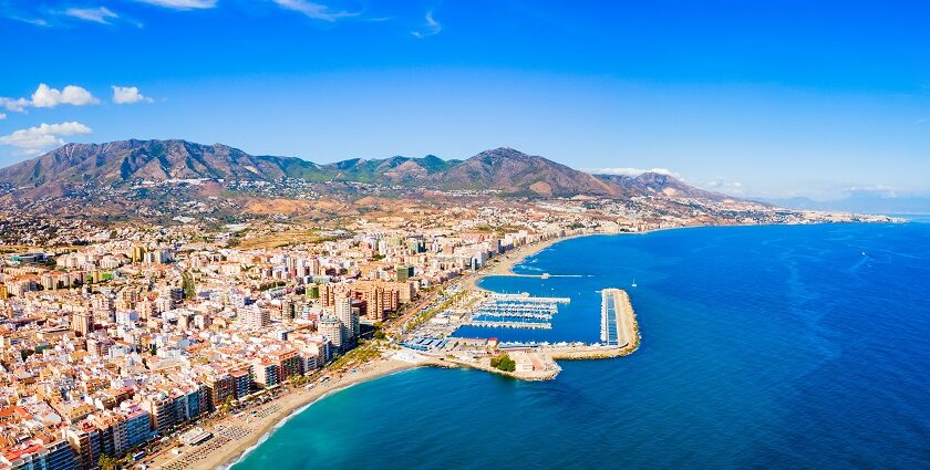 An image of Spain's coastline reflecting some of the best nude beaches in Spain.