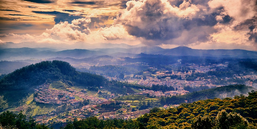 An image of the Ooty Lake, one of the best honeymoon places to visit in India.