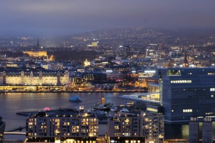 An image showing the cityscape of Oslo, capturing the essence of Oslo nightlife.