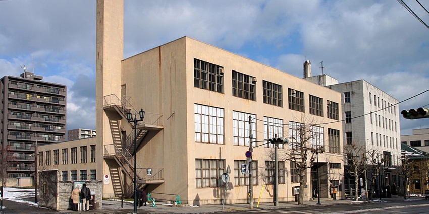 An image of the Otaru City Museum that highlights Hokkaido’s history and culture