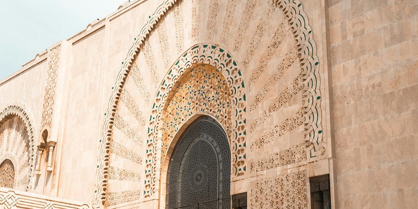 When visiting Hassan II Mosque it is necessary to wear modest attire and follow the guidelines.