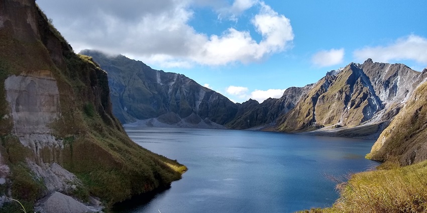 Crater Lake at the scenic landscape of the Maharashtra in India