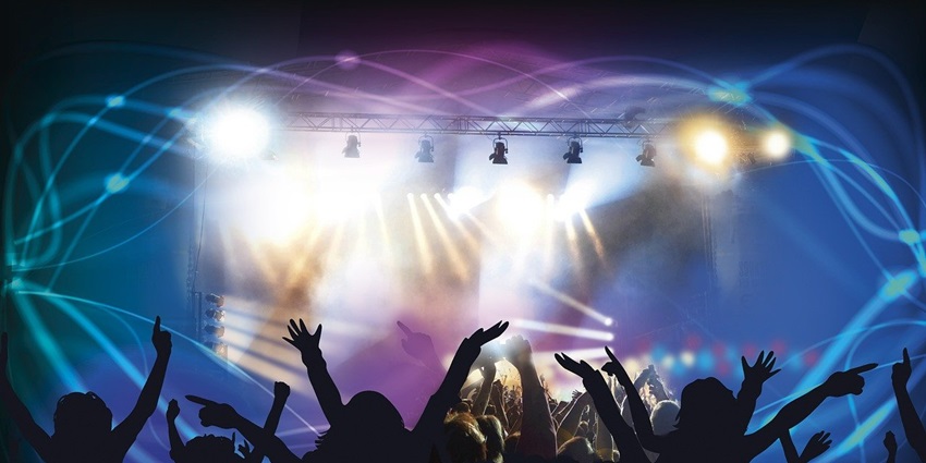Enjoying the hip hop atmosphere is the best way to explore Barcelona nightlife