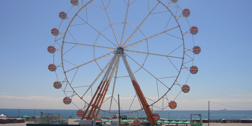 Ferris wheel at the Parc del Fòrum in Barcelona