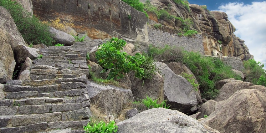 A picture of Parikshitgarh Fort, which is one of the best places to visit near Meerut.